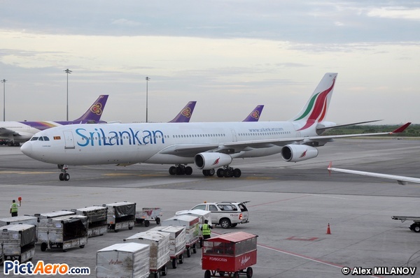 Airbus A340-311 (SriLankan Airlines)