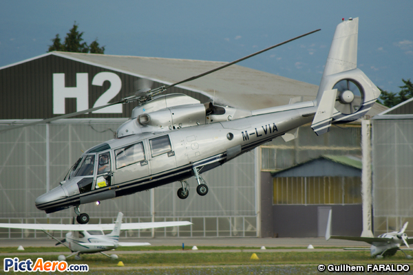 Eurocopter AS-365N-3 Dauphin 2 (Private / Privé)