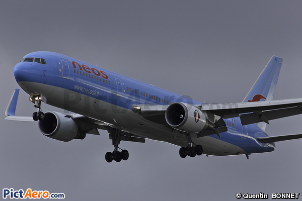 Boeing 767-306/ER (Neos)
