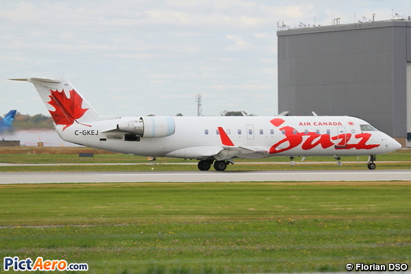 Canadair CL-600-2B19 Regional Jet CRJ-200ER (Air Canada Jazz)