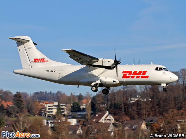 ATR 42-300F (Solenta Aviation (DHL))