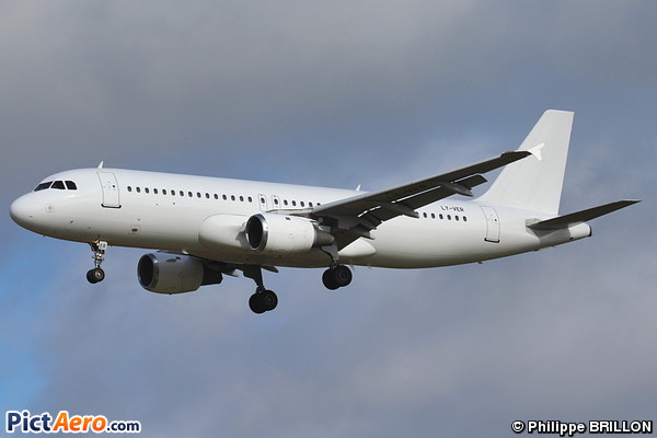 Airbus A320-212 (Avion Express)