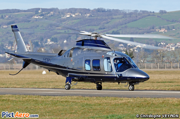 Agusta A-109S Grand (Private / Privé)