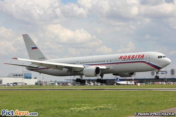 Boeing 767-3Q8/ER (Rossiya - Russian Airlines)