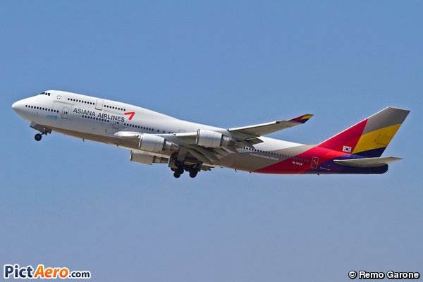 Boeing 747-48E (Asiana Airlines)