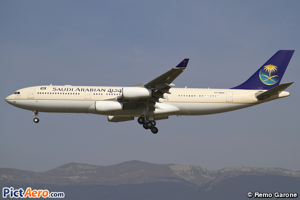Airbus A340-213 (Saudi Arabia - Royal Flight)