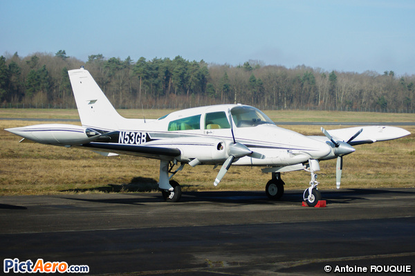 Cessna 310Q (Southern Aircraft Consultancy)