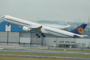 Airbus A330-321 (CS-TMT)