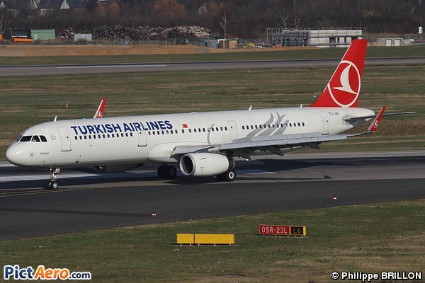 Airbus A321-213 (Turkish Airlines)