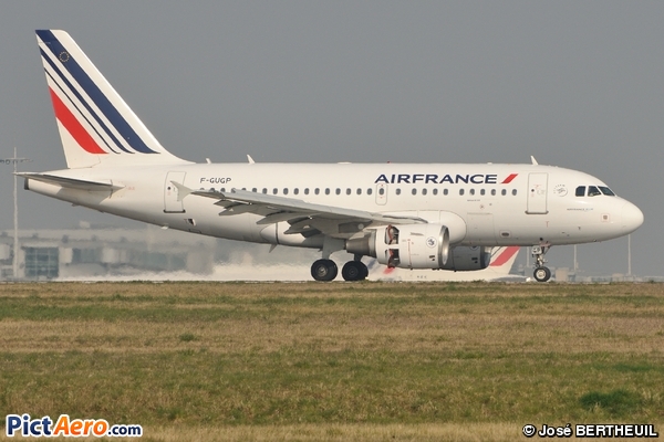 Airbus A318-111 (Air France)