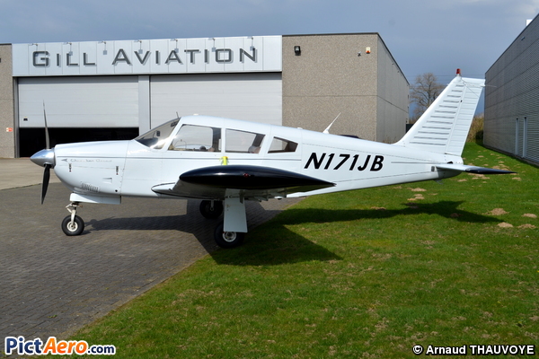 Piper PA-28R-180 Arrow (Private / Privé)