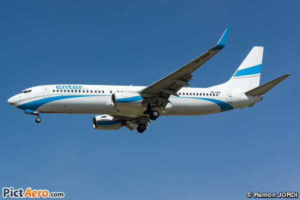 Boeing 737-8Q8 (Enter Air)