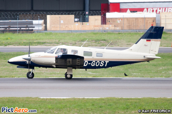 PA-34-220T Seneca V (Private / Privé)