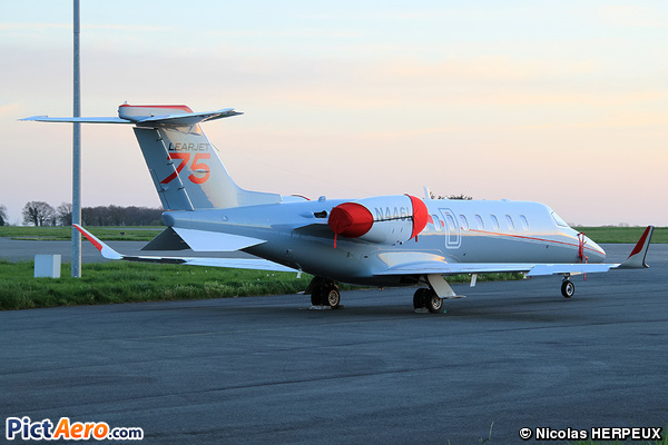 Learjet 75 (Private / Privé)