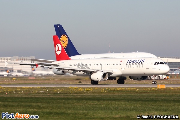 Airbus A321-231 (Turkish Airlines)