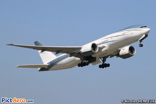Boeing 777-2KQ/LR (Aviation Link)