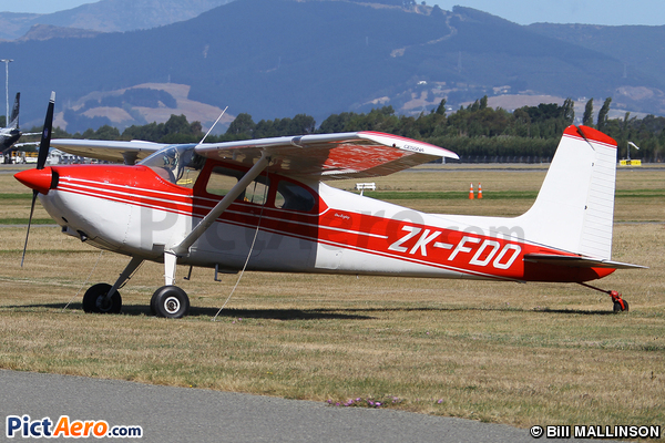 Cessna 180A Skywagon (Private / Privé)