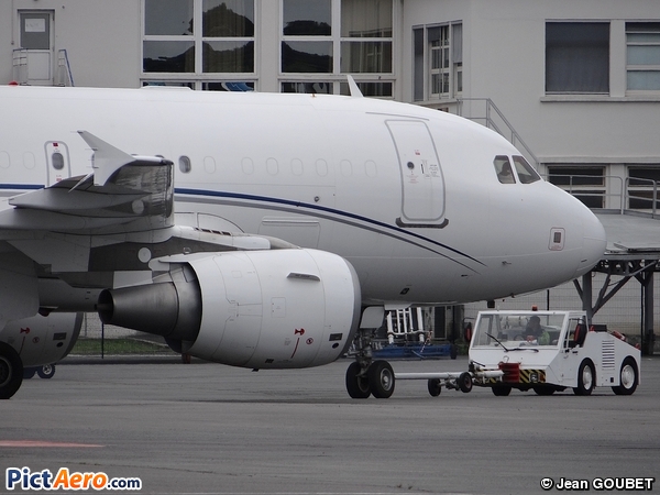 Airbus A318-112/CJ Elite (Alpha Star Aviation Services)