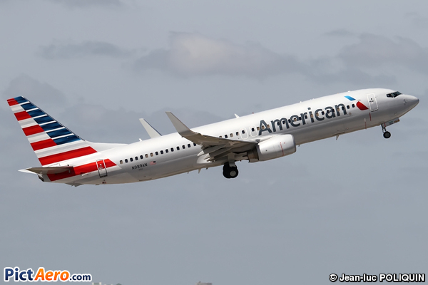 Boeing 737-823/WL (American Airlines)