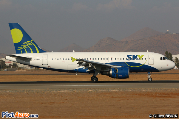Airbus A319-111 (SKY CHILE)
