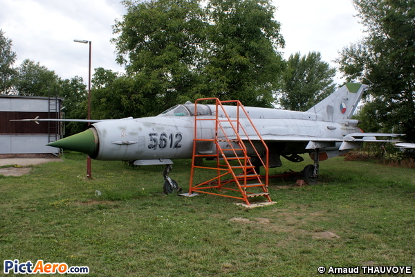 Mikoyan-Gurevitch MiG-21MF Fishbed J (Czechoslovakia - Air Force)