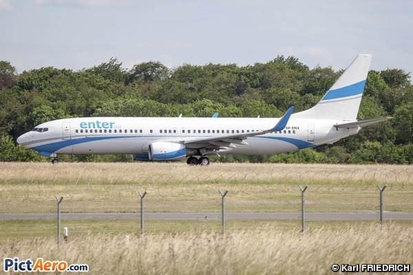 Boeing 737-8Q8 (Enter Air)