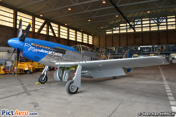 North American P-51D Mustang (Private / Privé)