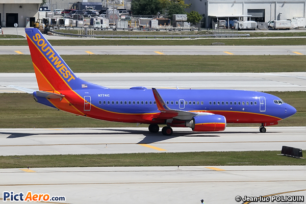 Boeing 737-7BD (Southwest Airlines)