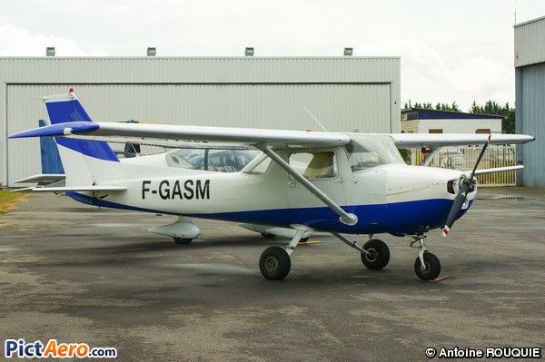 Cessna 150 (Les Ailes Armoricaines)