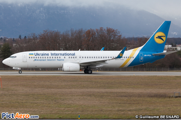 Boeing 737-8HX/WL (Ukraine International Airlines)