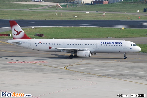 Airbus A321-231 (Free Bird Airlines)
