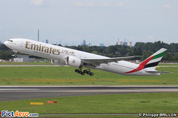Boeing 777-31H (Emirates)