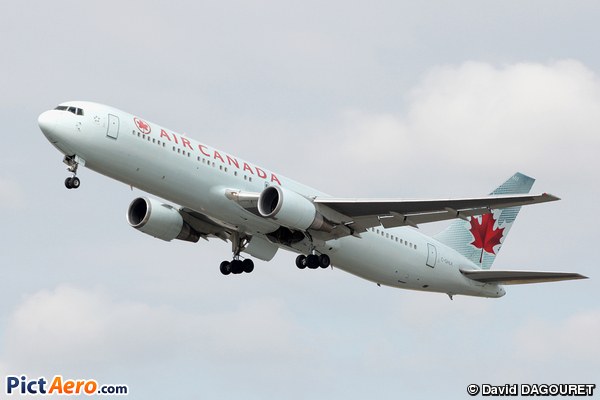 Boeing 767-35H/ER (Air Canada)