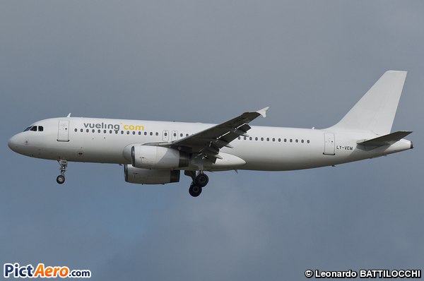 Airbus A320-233 (Vueling Airlines)