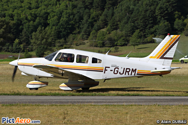 Piper PA-28-236 Dakota (CENTRE DE VOL A VOILE DE L'UBAYE)