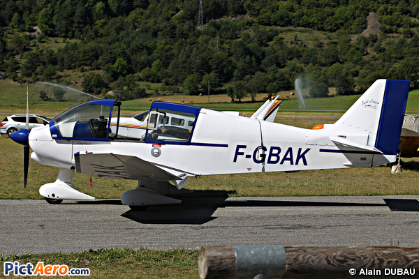 Robin DR-400-180 R (Aérodrome de Montdauphin/St Crépin)