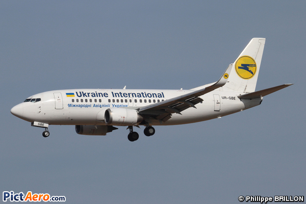 Boeing 737-548 (Ukraine International Airlines)