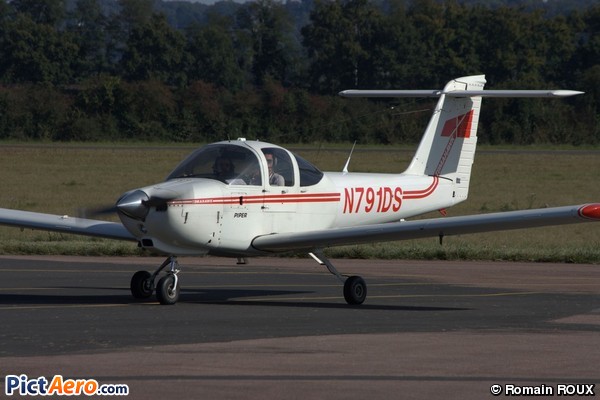 Piper PA-38-112 (Private / Privé)