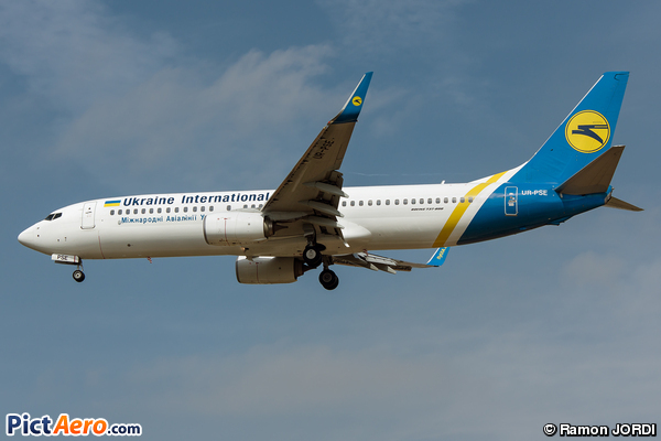 Boeing 737-84R (Ukraine International Airlines)