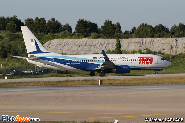 Boeing 737-8Q8 (TACV Cabo Verde Airlines)