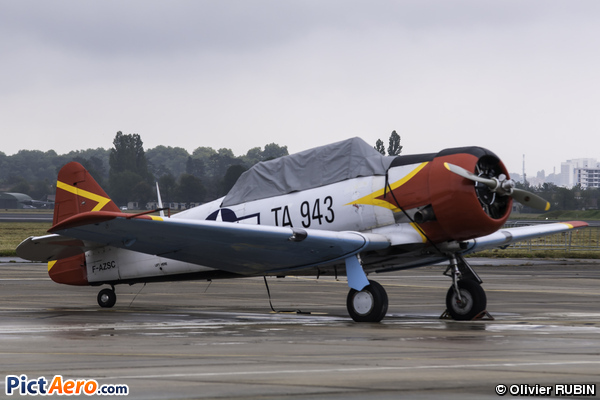 North American AT-6D Texan (Private / Privé)