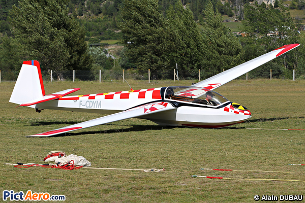 Schleicher ASK-13 (Aérodrome de Montdauphin/St Crépin)