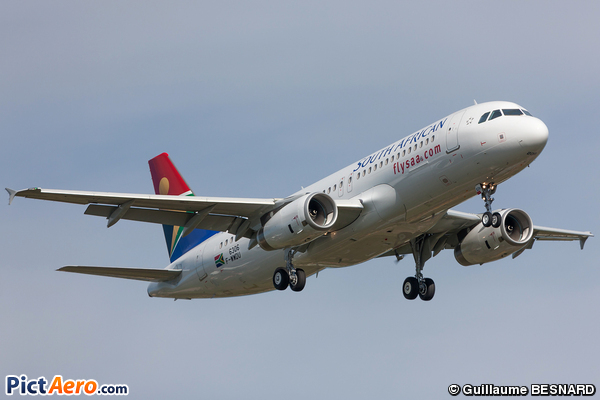 Airbus A320-232 (South African Airways)