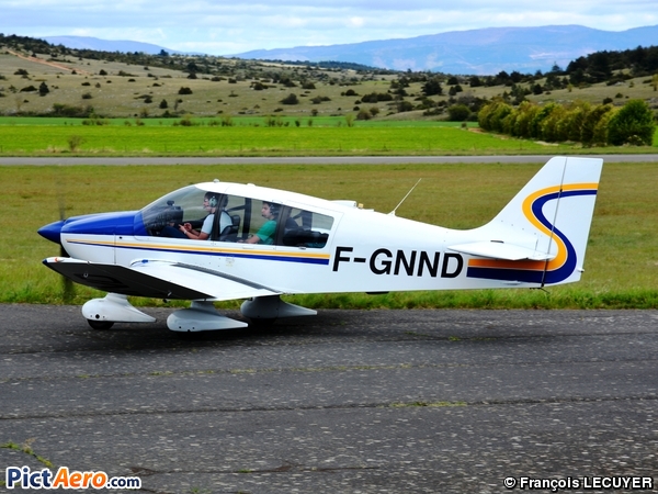 Robin DR-400-160 (Aéroclub de Millau-Larzac)
