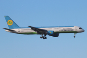 Boeing 757-231 (VP-BUH)
