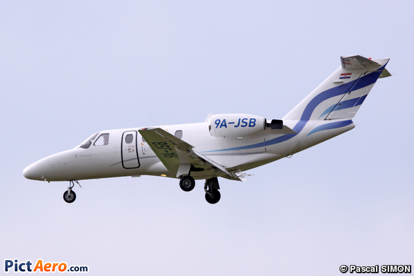 Cessna 525 CitationJet (JungSky)
