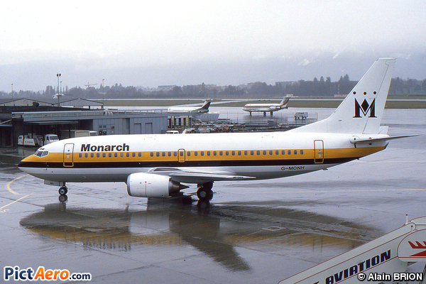 Boeing 737-3Y0/QC (Monarch Airlines)