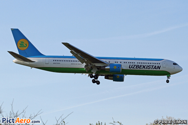 Boeing 767-33P/ER (Uzbekistan Airways)
