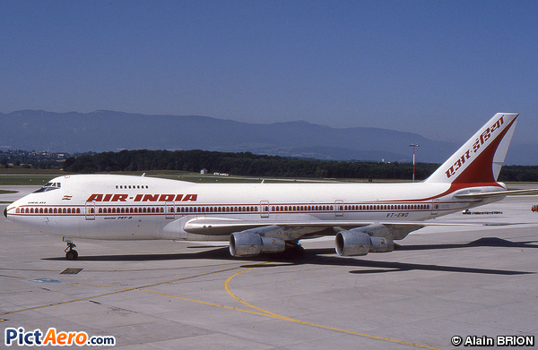 Boeing 747-212B SF (Air India)