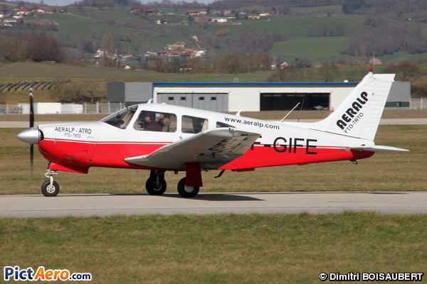Piper PA28R-201 Arrow III (AERALP SARL)